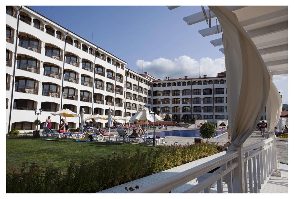 Aparthotel Regina Mare Carevo Exterior foto