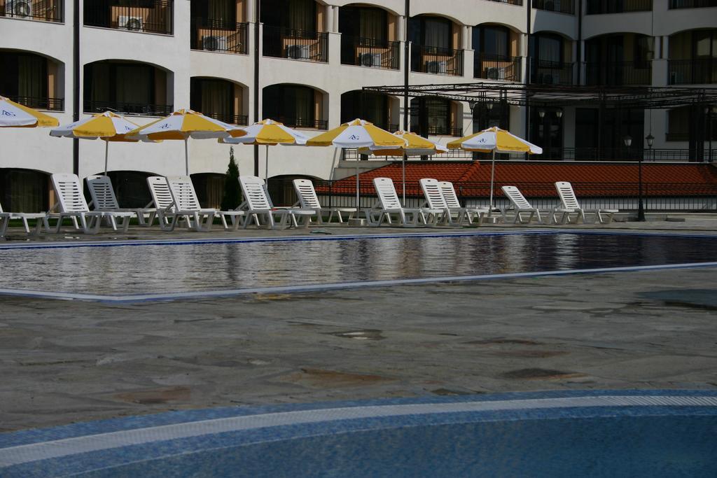 Aparthotel Regina Mare Carevo Exterior foto